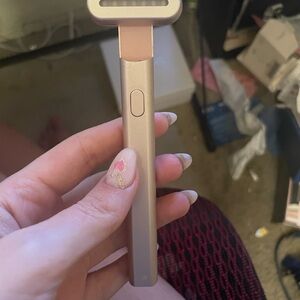 Solawave 4 in 1 wand and acne red blue light